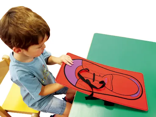 [88011] Riesen Fädel-Schuh